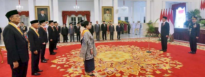 Presiden Jokowi Anugerahkan Tanda Kehormatan kepada 18 Tokoh