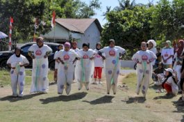 Meriah! Lomba Balap Karung HUT Kemerdekaan RI Gerakan Pemuda dan Perempuan Ganjar di Gowa