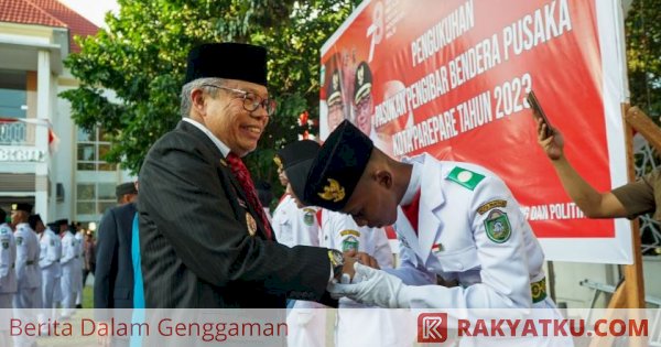 Mengharukan, Wali Kota Parepare dan Istri Jadi Pendamping Tak Terduga Paskibraka Saat Pengukuhan