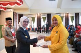 Disematkan Langsung Bupati Lutra, 274 PNS Terima Tanda Kehormatan Satyalancana Karya Satya