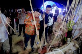 Tradisi Mappadendang Warga Desa Lalabata Tetap Terjaga, Pemerintah Apresiasi