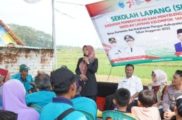 7.000 Petani Pandeglang Antusias Ikuti Sekolah Lapang Pembuatan Biosaka