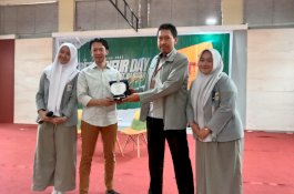 Tumbuhkan Jiwa Entrepreneur, OSIS SMA Islam Athirah Bukit Baruga Hadirkan Owner PT Zarindah Grup