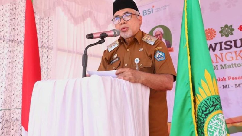 Wabup Bantaeng Hadiri Wisuda Santri DDI Mattoanging