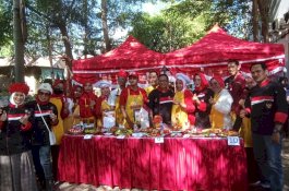 ICA Sulsel Gelar Lomba Masak dan Lomba Makan Mie Goreng. Salah Satu Pesertanya Camat Tamalanrea 