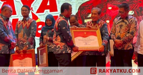 Pemkab Sidrap Terima Penghargaan Pembangunan Daerah 2023