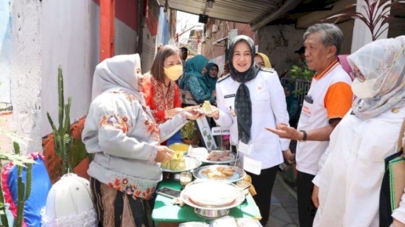Ilustrasi. Wakil Wali Kota Makassar, Fatmawati Rusdi saat melakukan kunjungan di salah satu Lorong Wisata di Kota Makassar