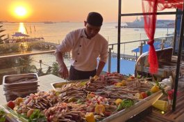Suguhkan Pemandangan Sunset Yang Indah, BBQan ala Swiss-belhotel Makassar Tawarkan Harga Rp166 Ribu Makan Sepuasnya