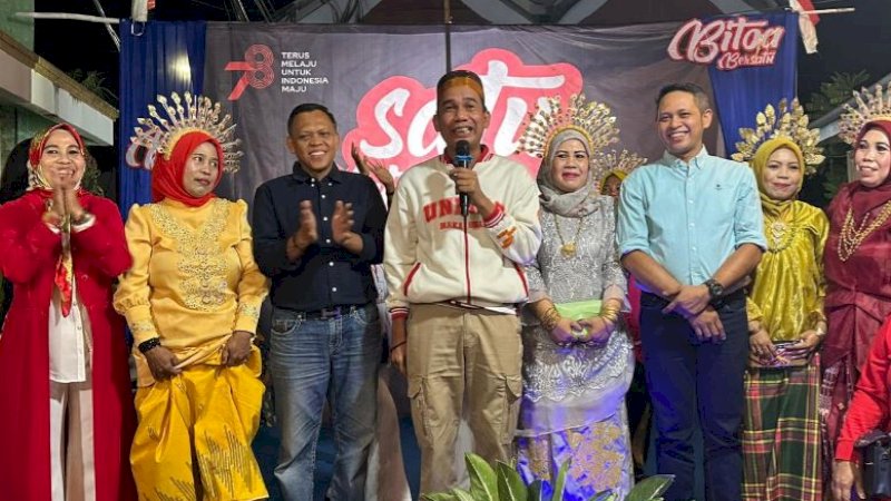Ketua DPRD Makassar, Rudianto Lallo, saat menghadiri pesta rakyat warga Kelurahan Bitoa, Kecamatan Manggala, Kota Makassar, rangkaian HUT ke-78 kemerdekaan RI, Jumat (1/9/2023).