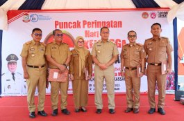 Wali Kota Danny Pomanto Kukuhkan Bapak Bunda Asuh Anak Stunting