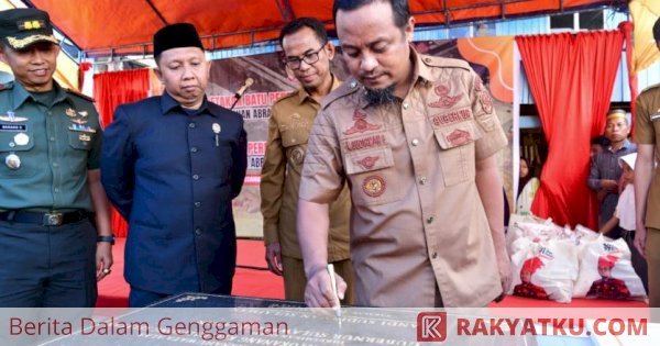 Pengujung Masa Jabatan, Andi Sudirman Letakkan Batu Pertama Pembangunan Tanggul Penahan Abrasi di Takalar