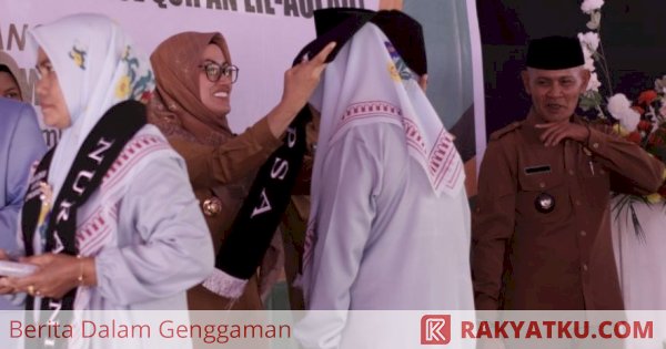 Wisuda Ibu-ibu dan Santri di Saptamarga, Bupati Luwu Utara: Terus Belajar Alquran