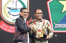 Wali Kota Makassar Terima Penghargaan Kompas TV berkat Program Longwis