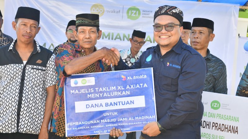 XL Axiata Bangun Masjid dan Instalasi Air Bersih di Makassar
