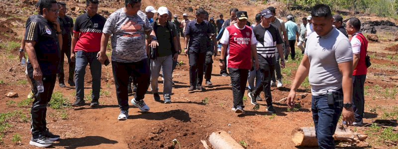 Pj Gubernur Bahtiar Tinjau Perkebunan di Maros, Dorong Gerakan Gemar Menanam Pisang