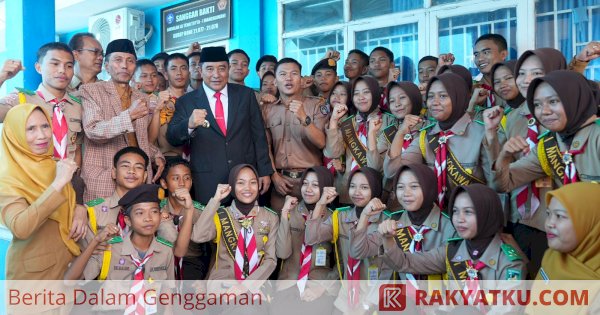 Bahtiar Baharuddin Berkunjung ke SMAN 3 Bone