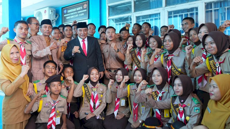 Bahtiar Baharuddin Berkunjung ke SMAN 3 Bone