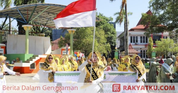 Taufan Pawe Buka Pekan Maulid BKMT Tingkat Kota