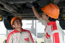 Servis di Bengkel Resmi Kalla Toyota Menangkan Hadiah Emas