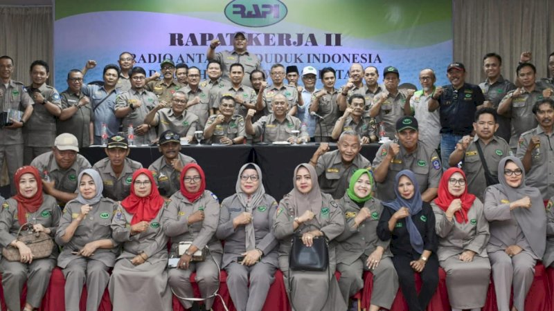Rapat Kerja Daerah (Rakerda) II Radio Antar Penduduk Indonesia (RAPI) 24 Sulawesi Selatan (Sulsel) di Swiss Bellhotel, Jalan Ujungpandang, Makassar, Sabtu (30/9/2023). 