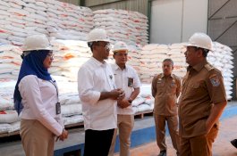 Stok Beras Cukup Hingga Akhir Tahun, Pj Gubernur Bahtiar Apresiasi Bulog Sulsel