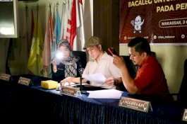 KPU Makassar Lakukan Pencermatan DCT Saat Mati Lampu