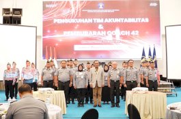 Kukuhkan Tim Akuntabilitas, Liberti Sitinjak Inginkan Akselerasi Kinerja Satker Melalui Akuntabilitas Pengelolaan Keuangan