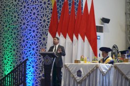Di Hadapan 1805 Wisudawan, Andi Lukman Sebut Unismuh PTS Terbaik di LLDIKTI IX Sultanbatara