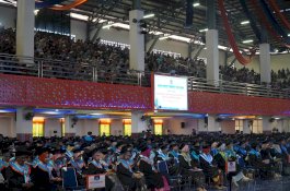 Kukuhkan 1805 Wisudawan, Rektor Paparkan Prestasi Terbaru Unismuh Makassar