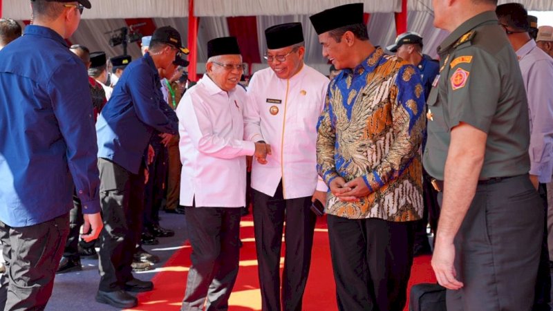 Taufan Pawe Hadiri Ground Breaking Pembangunan Masjid Hj Andi Nurhadi dan AAS International Hospital