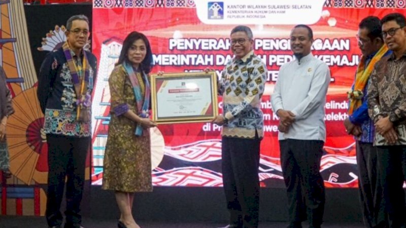 Dinilai Berperan Aktif Dukung Program Kekayaan Intelektual, Wali Kota Parepare Terima Penghargaan dari Kemenkumham