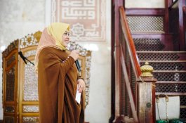 Erna Rasyid Taufan Ceramah Bahas Peradaban Islam, Nabi Muhammad Saw Sebagai Khalifah