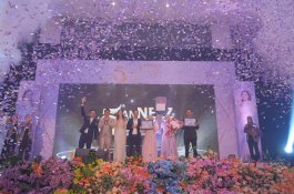 Rayakan Hut ke-5 Tahun NezzMG Anugerahi Guru Honor Satu Unit Mobil Pajero 