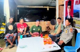Kapolsek Pitumpanua Silaturahmi dengan Cakades Dan Tokoh Masyarakat