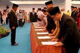 Kakanwil Kemenkumham Sulsel Lantik 57 Notaris