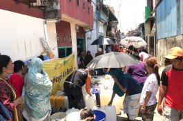 Browcyl Bersama Dompet Dhuafa Distribusikan Air Bersih di Daerah Rappokalling Makassar