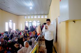 Bupati Barru Maulid Bersama Warga Limpomajang