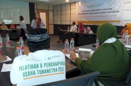 Latih Kemandirian Teman Netra, LAZ Hadji Kalla dan LPPM Kalla Institute Berkolaborasi Gelar Pelatihan