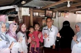 Sekretariat DPRD Makassar Kunjungi Penderita Gizi Buruk di Dua Kecamatan