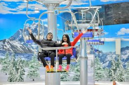 ASTON Makassar Bagi-Bagi Voucher Trans Snow World