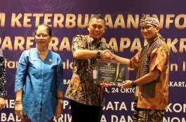 Selamat, Poltekpar Makassar Raih Predikat Informatif dari Kemenparekraf