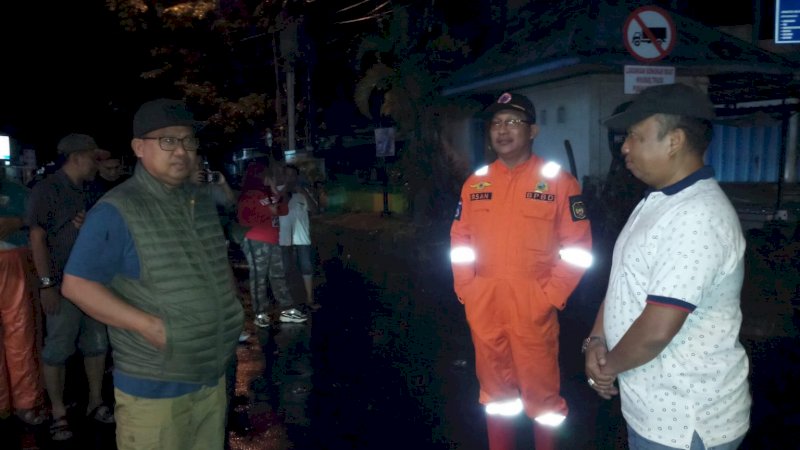 Penjabat Walikota Palopo Tinjau Titik Banjir hingga Dini Hari