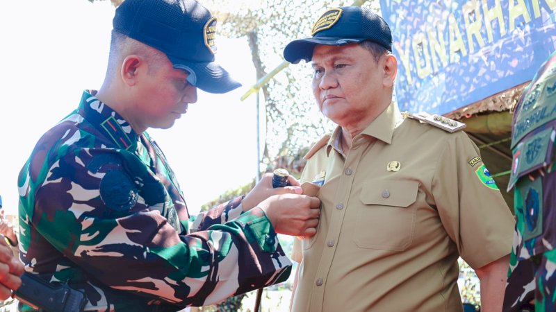 Bupati Barru Dikukuhkan Sebagai Warga Kehormatan Arhanud