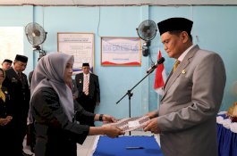 Bupati Barru Lantik PAW Badan Permusyawaratan Desa