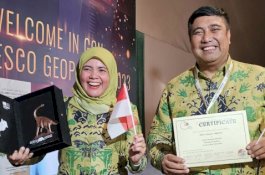 Bupati Maros Terima Penghargaan UNESCO Global Geopark di Maroko