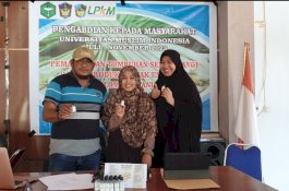 Tim Dosen Farmasi UMI Ajak Kelompok Tani Sereh Ciptakan Minyak Essential