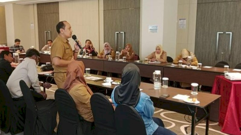 Bappeda Kota Makassar mengadakan Pertemuan Multi-stakeholder untuk menangani masalah HIV/AID.