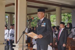 Rayakan Hari Guru Nasional, Pj Wali Kota Parepare Tekankan Peran Guru Dalam Pembentukan Karakter Generasi Muda