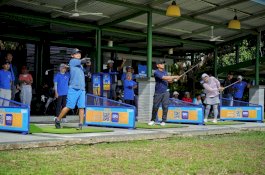 70 Golfer Berlomba Perebutkan Hadiah Utama Hole in One