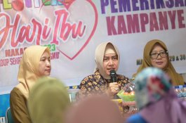 Ketua TP PKK Makassar Buka Kampanye SADARI dan IVA